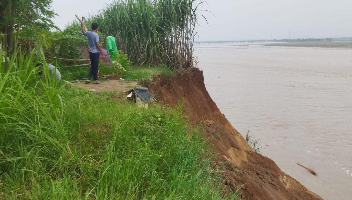 Erosion of agricultural land continues due to flooding of Malan river in Najibabad