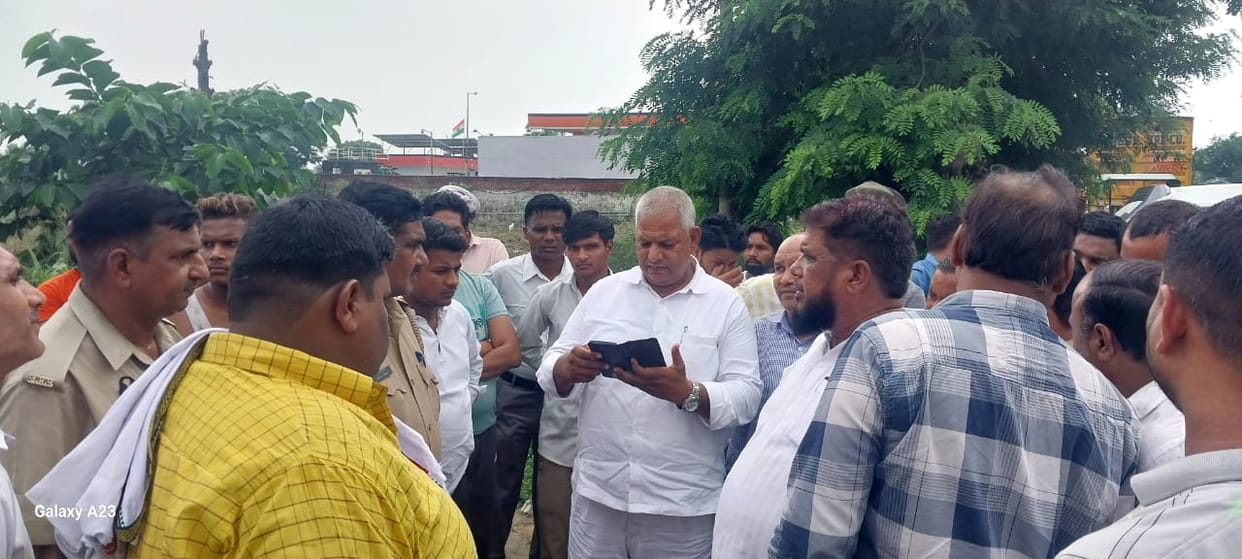 Councilors uproar over construction on the land of Nagar Panchayat