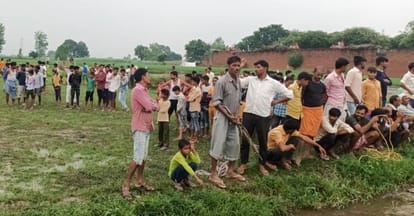 Young man fell into the pond due to foot slipping, dead body found after two hours