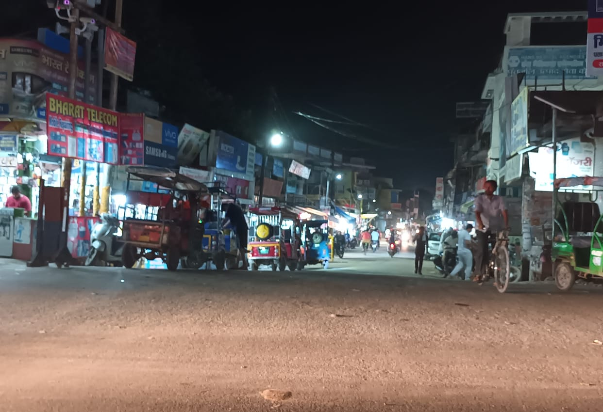 Police administration on backfoot, barricaded barricaded