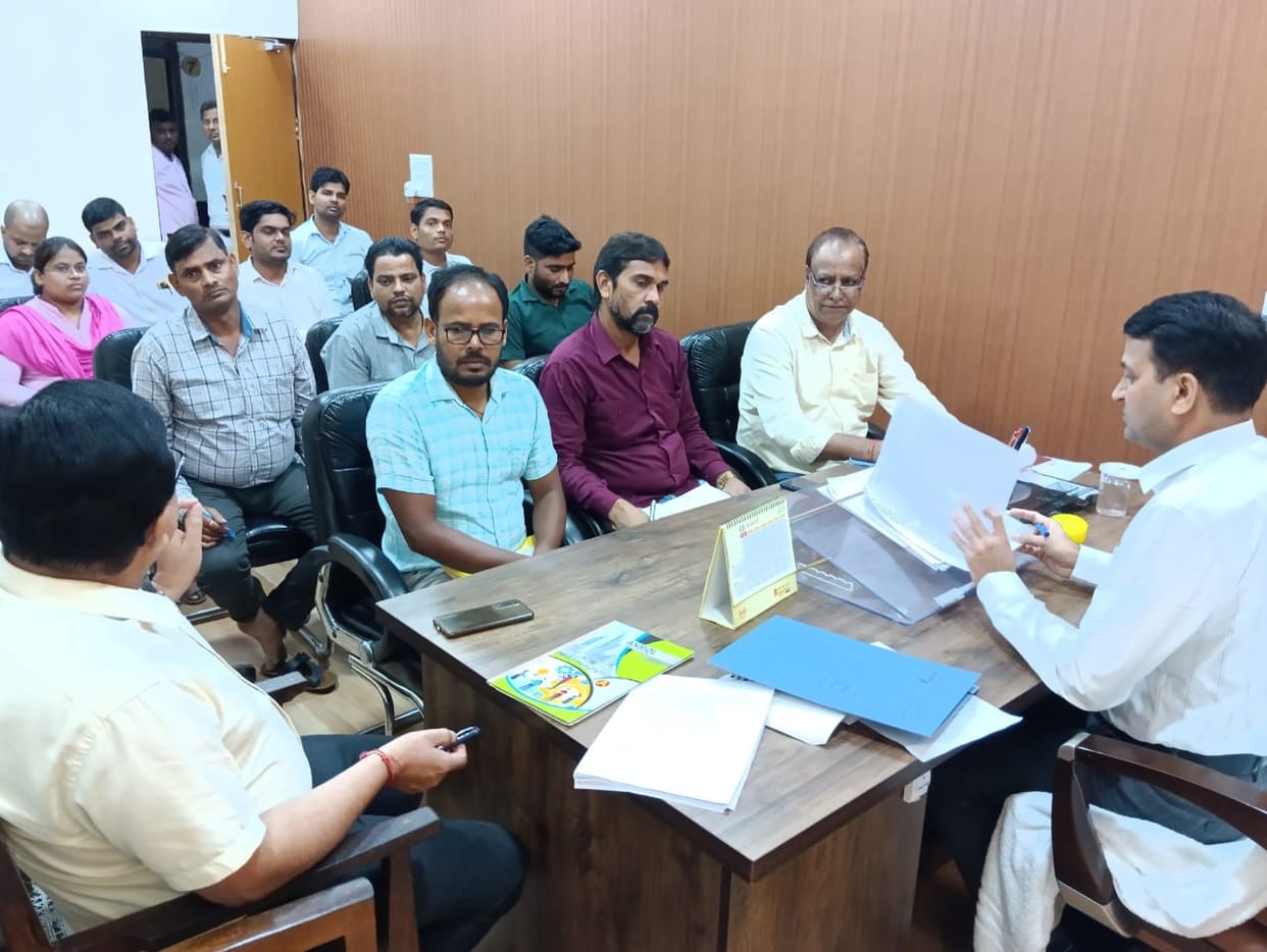 Secretaries' negligence exposed in review of development works