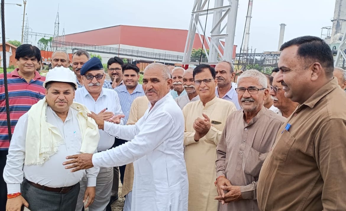 Farmers reached sugar mill with many demands including expansion