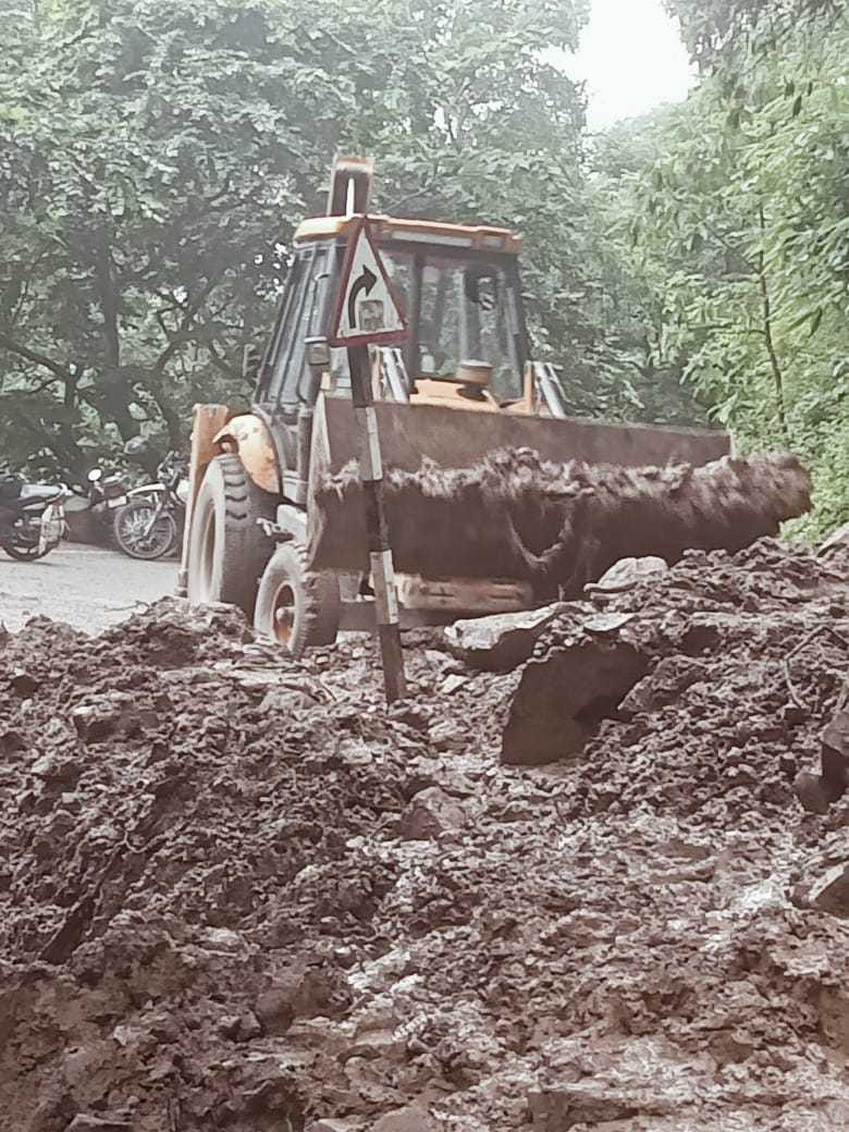 Purnagiri road remained closed for 17 hours due to debris at Hanumanchatti