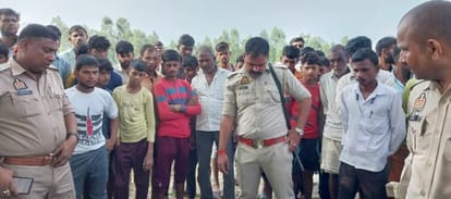 Dead body of a person found hanging near Sisaiya Nagla