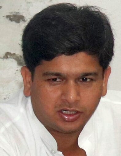 Youth attacked former district panchayat president with rod in gym