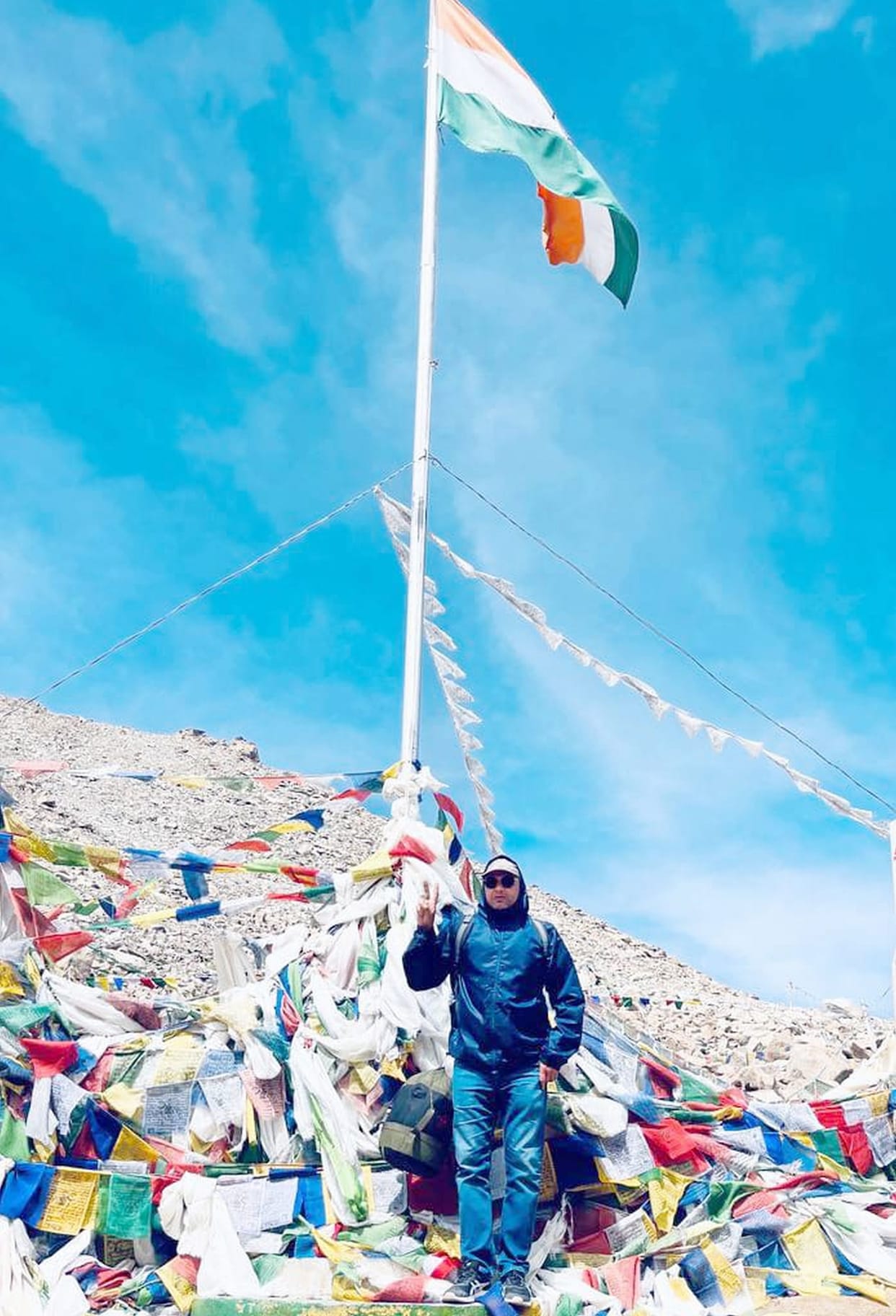Mukendra hoisted the tricolor on the Soltaro peak of Ladakh