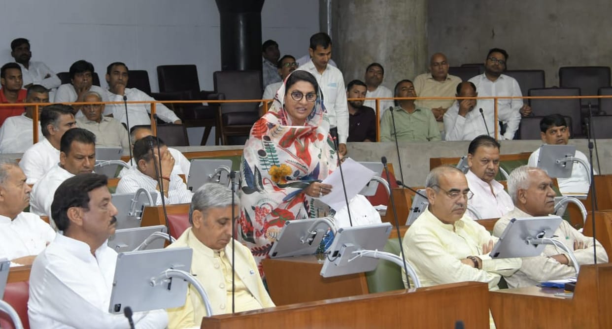 The issue of not giving tubewell connections to farmers echoed on the very first day in the Vidhansabha