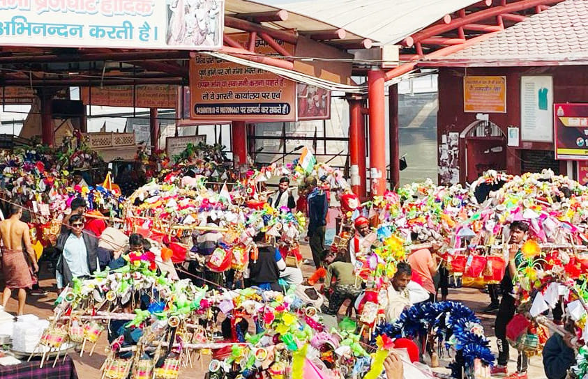 Two lakh devotees raised Kanwad