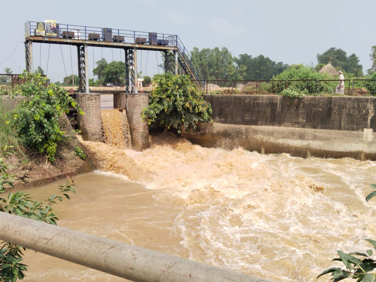 On the rise of Markanda river, increased vigilance on the embankments