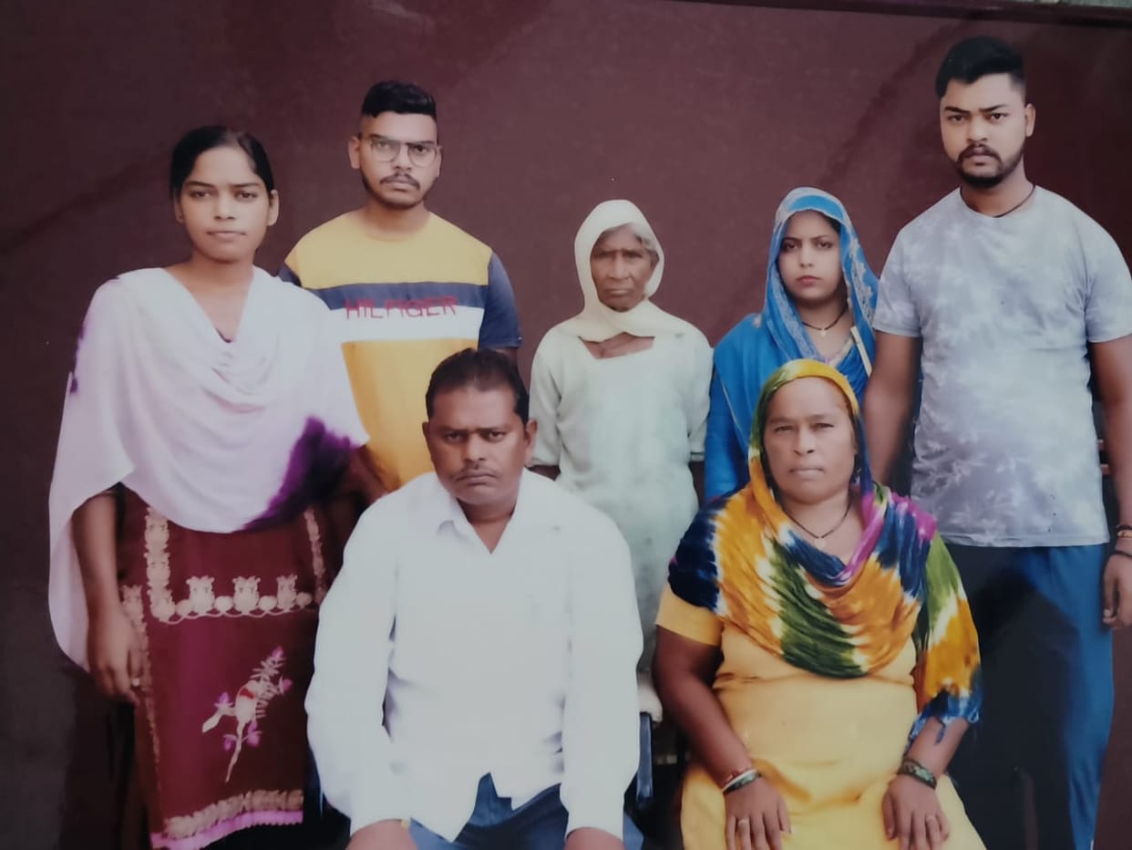 Ravindra's dead body reached after 10 days from Netherlands, brother performed the last rites