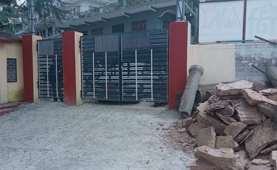 Movement alert on not opening closed gate