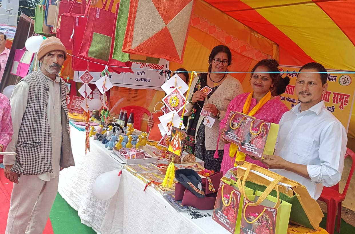 Sale of rakhi in champawat