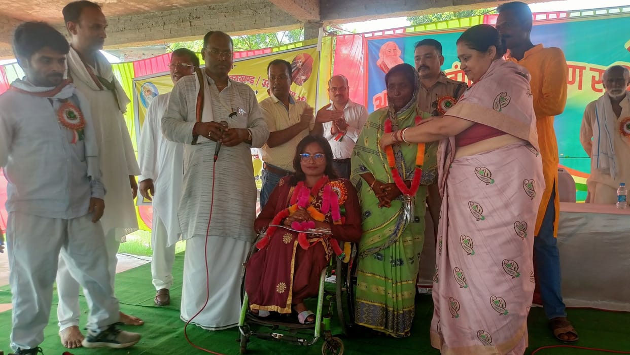 Honored  Bengali community in shantipuri