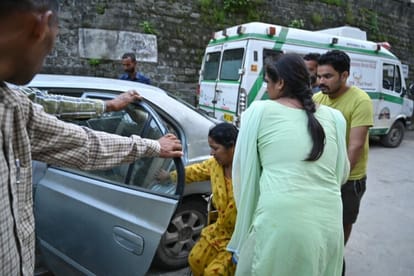 Blasting stones fell at home in Sawal, woman injured