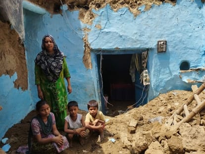 The front part of the tailor's house collapsed