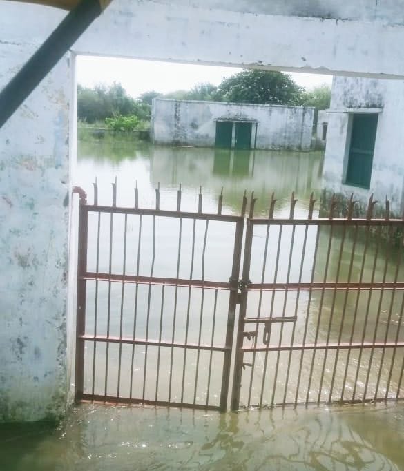 Many villages surrounded by water, even schools did not open
