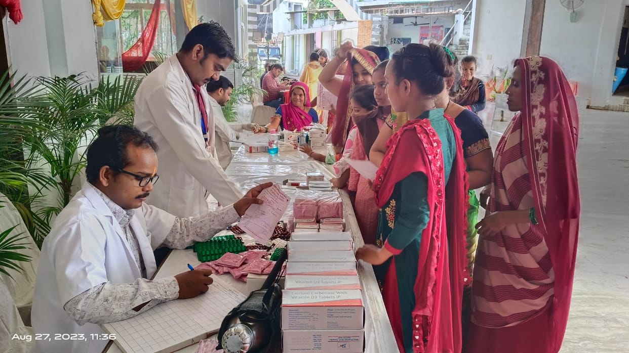 Saheli Foundation got patients treated by setting up a camp