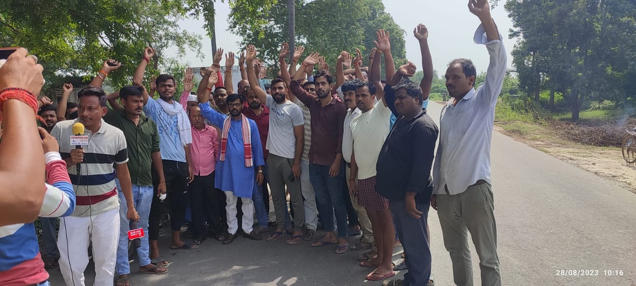 Farmers demonstrated for four times compensation