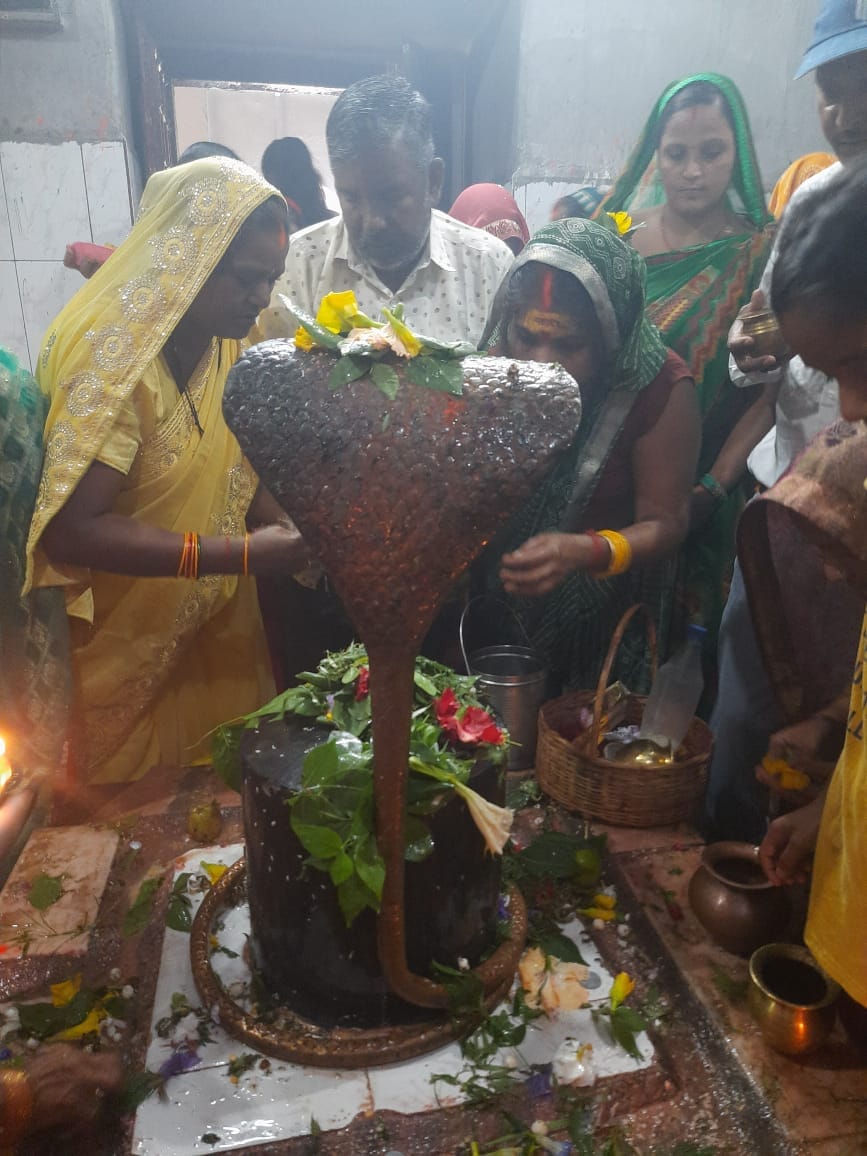 Shiva devotees throng Mathia Shiva temple on the last Monday of Sawan
