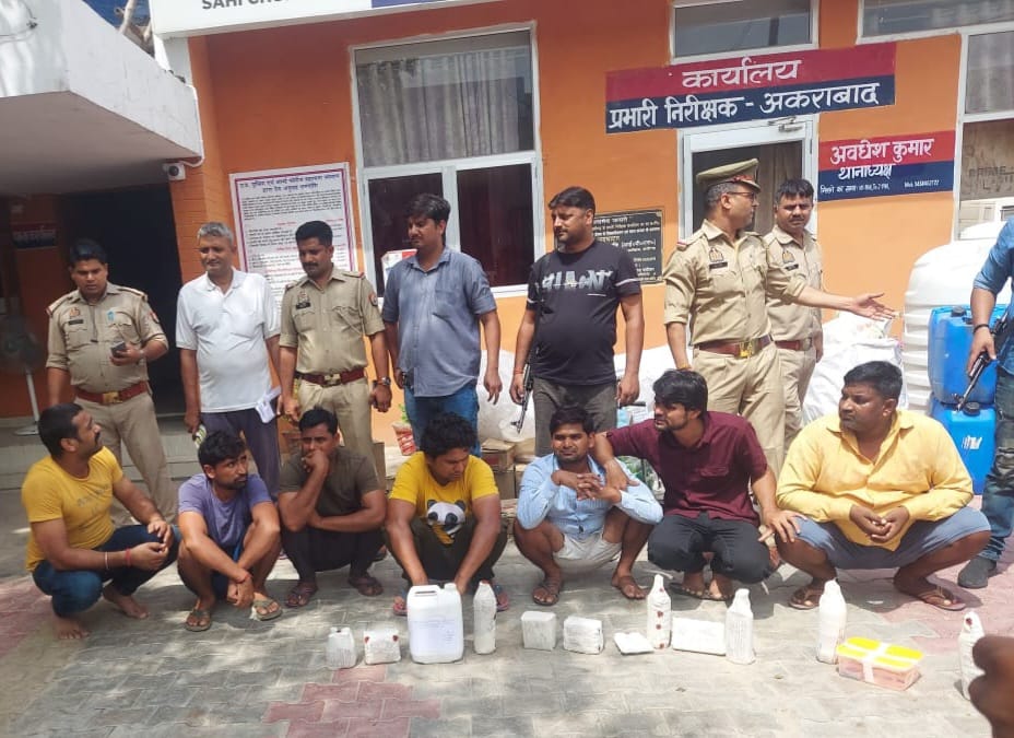 Were selling cheap liquor from Chandigarh, were caught