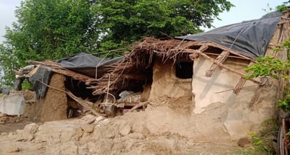 The wall of the hut-like house fell, the woman died by being buried