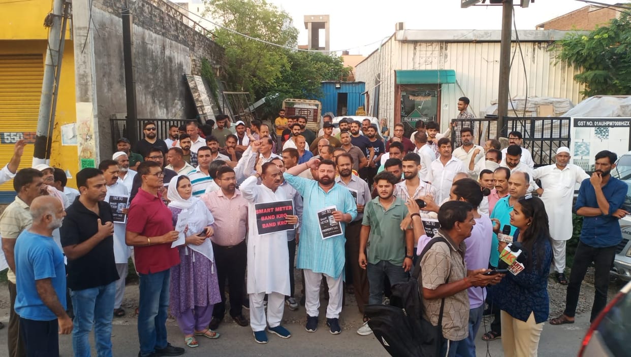 saror toll plaza, smart meter, protest