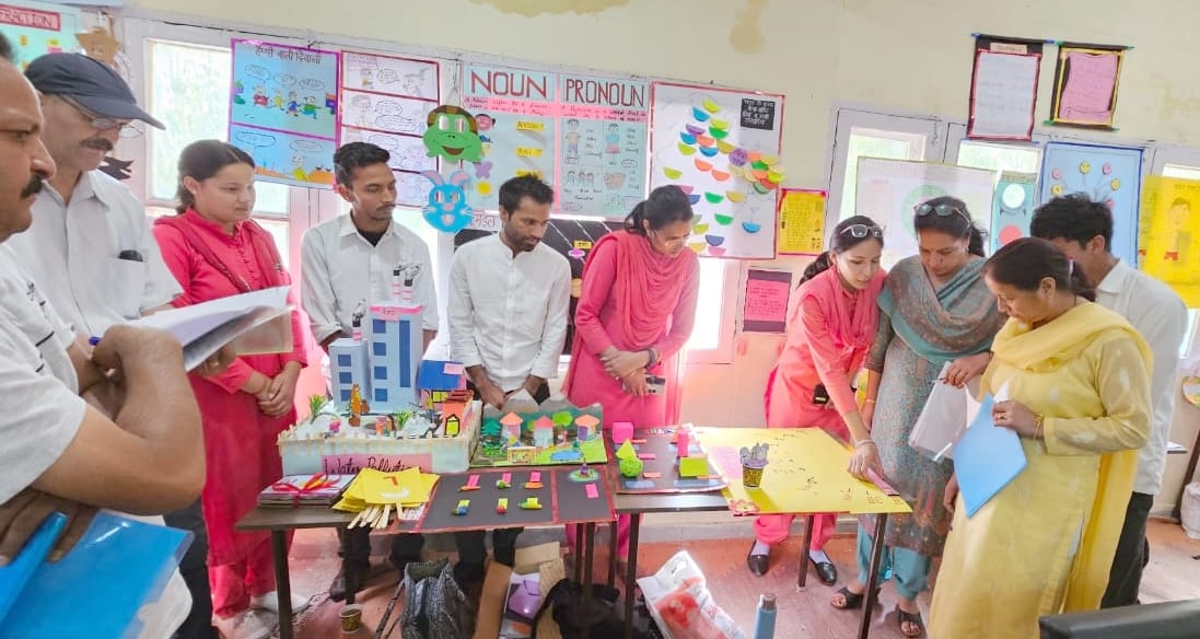 DLED trainees made teaching material from junk