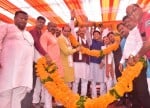 कार्यक्रम में मौजूद केंद्रीय मंत्री पीयूष गोयल, उपमुख्यमंत्री केशव प्रसाद मौर्य व अन्य।