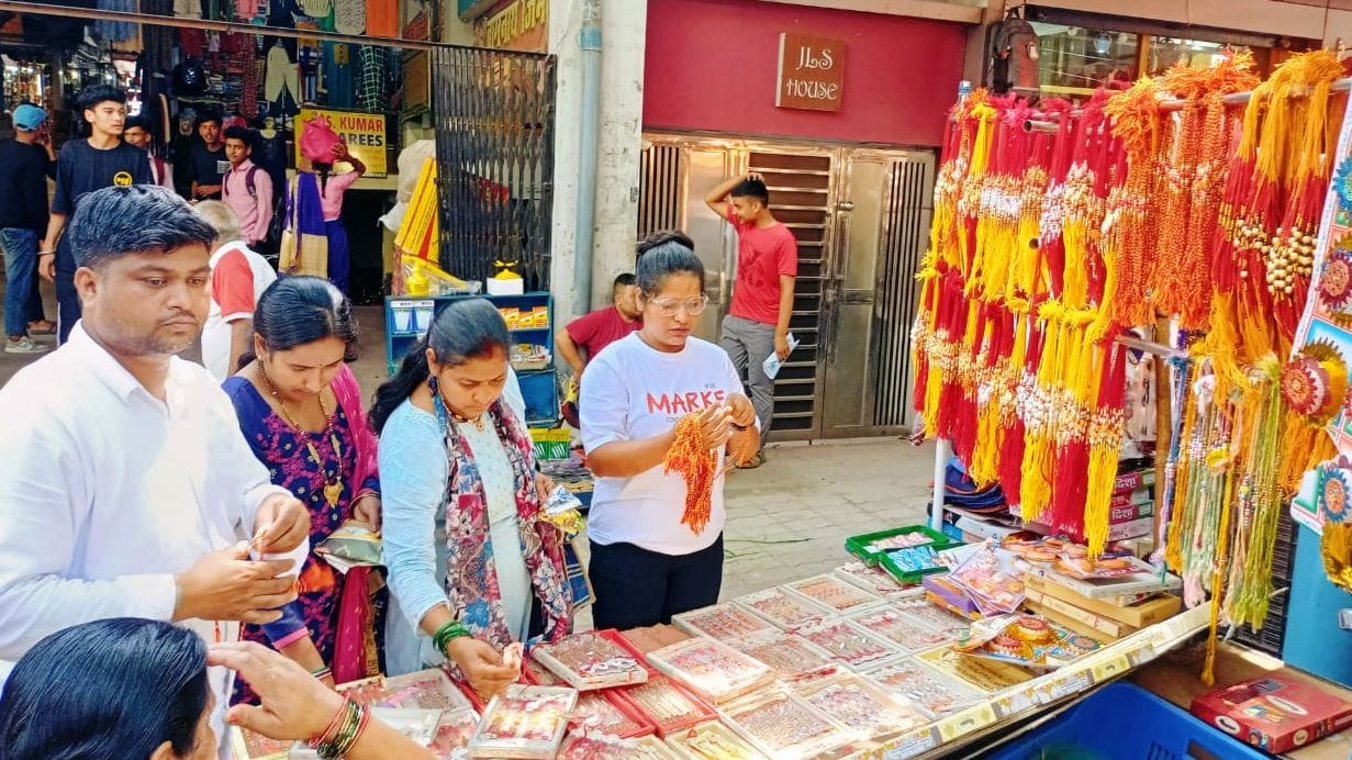 Decorated market, lots of rakhis are being sold