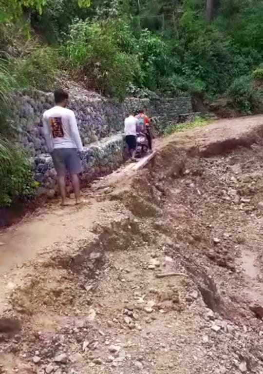 bakahan-kelewala road closed] people facing problem