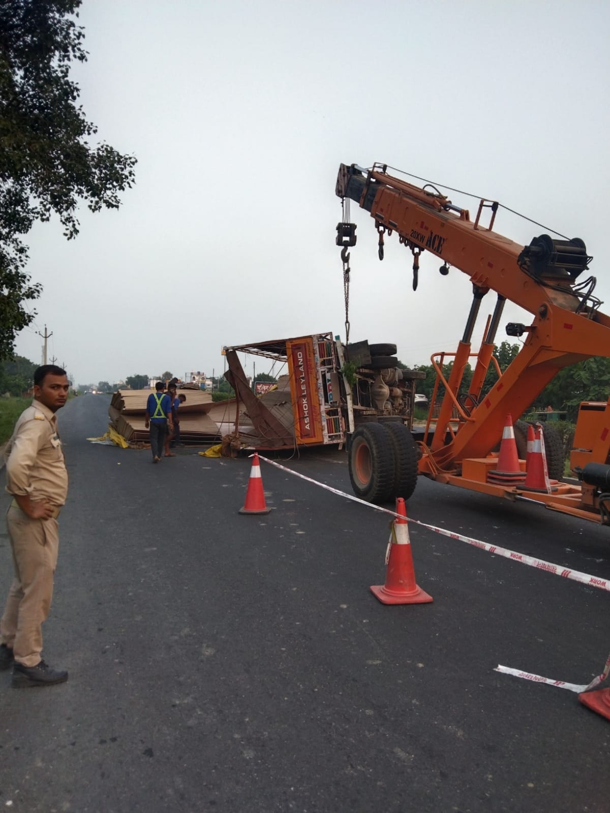 Truck overturns on highway due to uncontrolled traffic jam