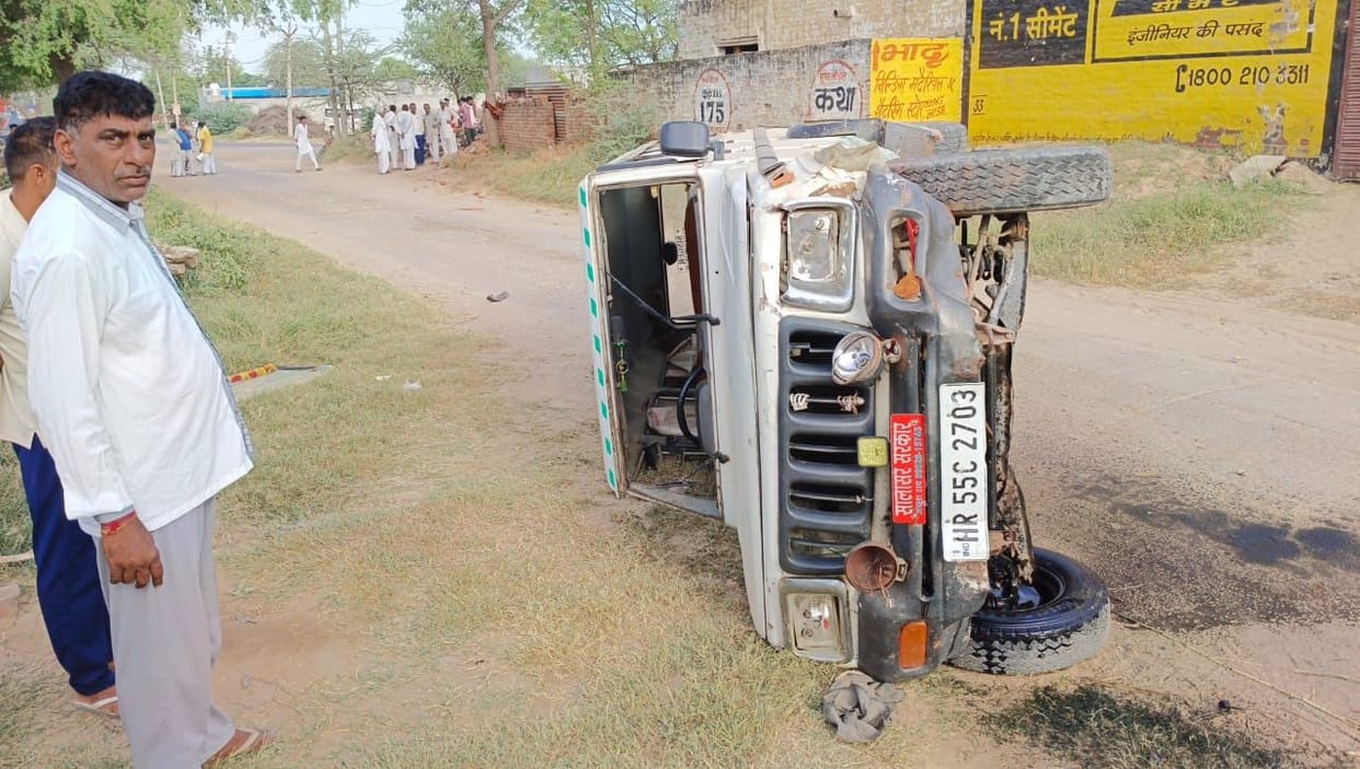 Elderly couple dies after being hit by Bolero in Jandwala Bagad