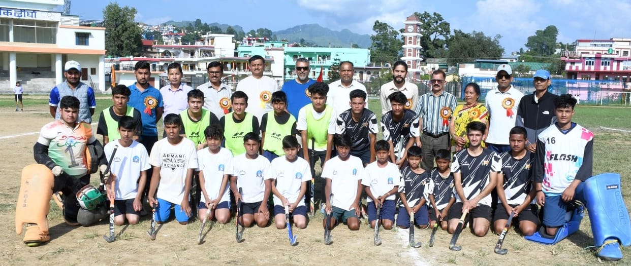 Stadium trainees become winners of hockey competition