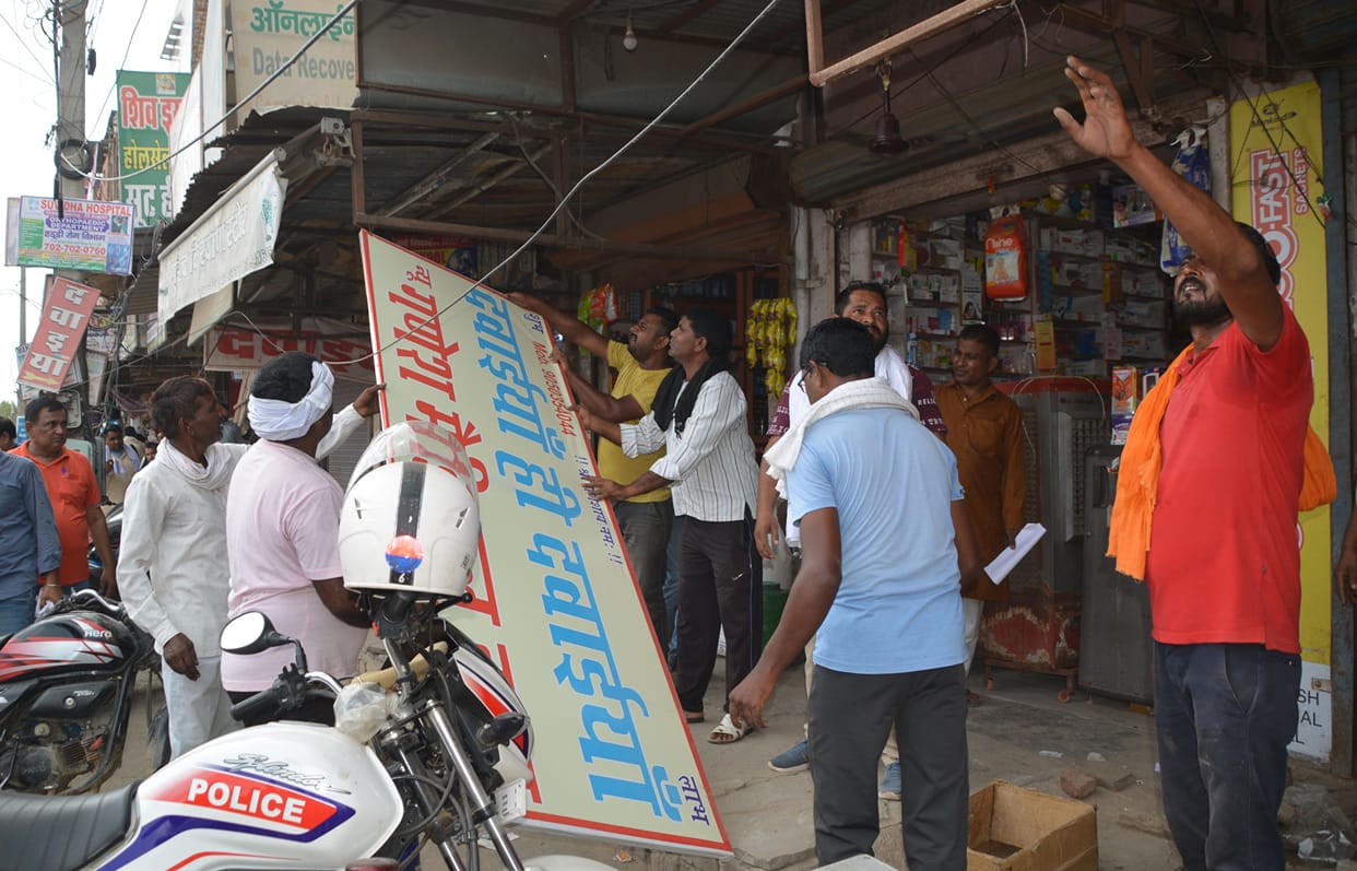 The shopkeeper said to the team - Do not criticize by looking at the face