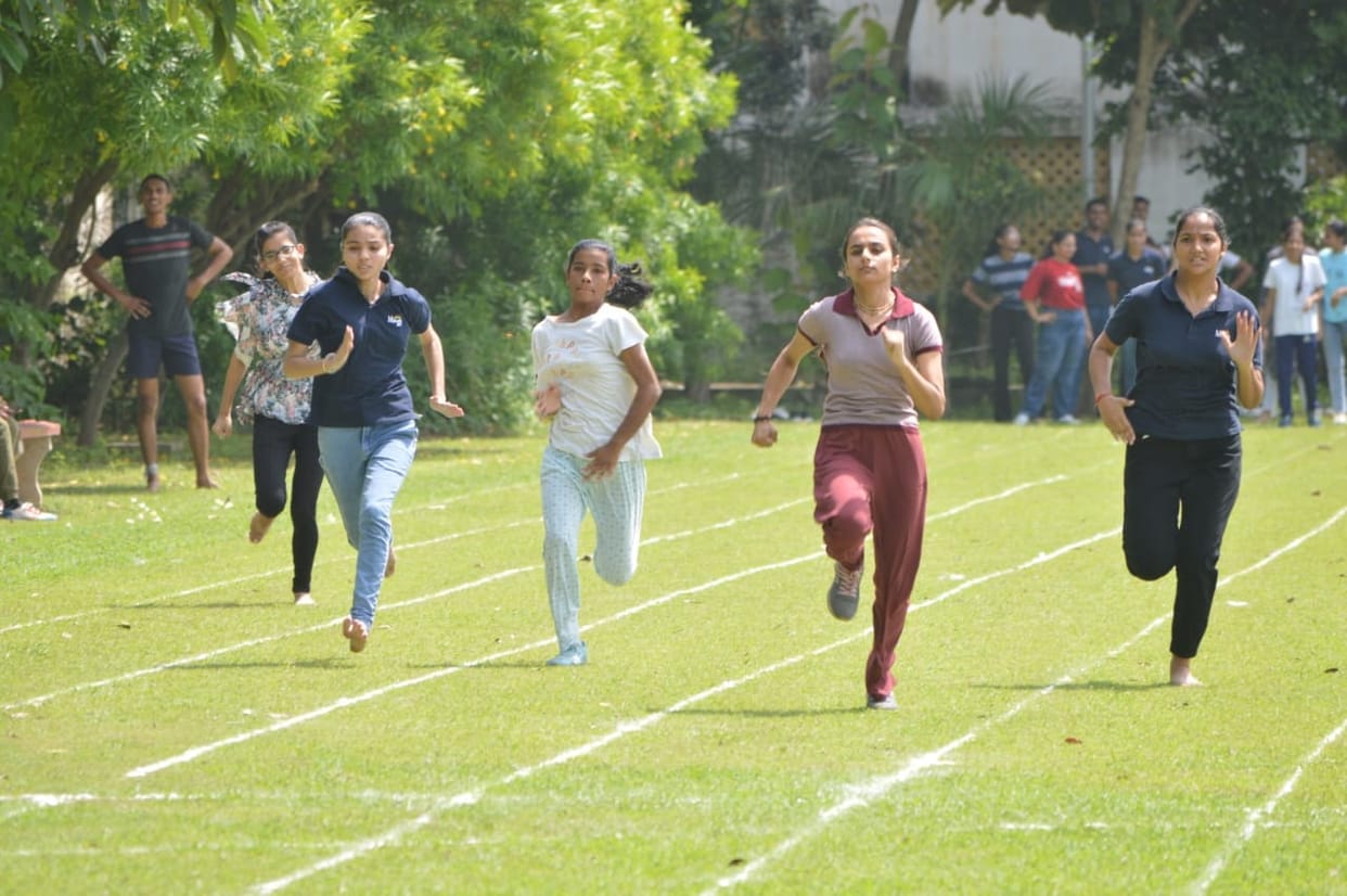 Priyanshu victorious in 400 meter race