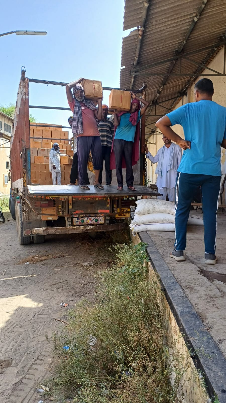 From today card holders will get Rs 20 a liter mustard oil from ration depot