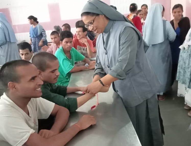 Rakshabandhan festival celebrated in Premdham and Mussepur Divyang Ashram