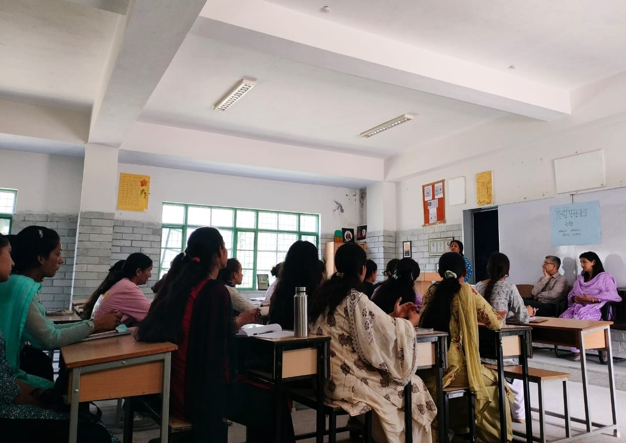 Students should focus on propagation of Hindi: Dr. Mandeep