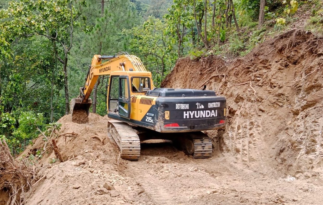 new road to kayal village