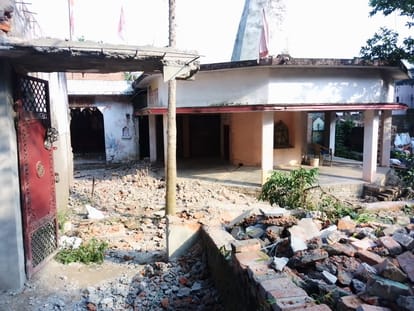 Revenue team removed illegal encroachment from the temple