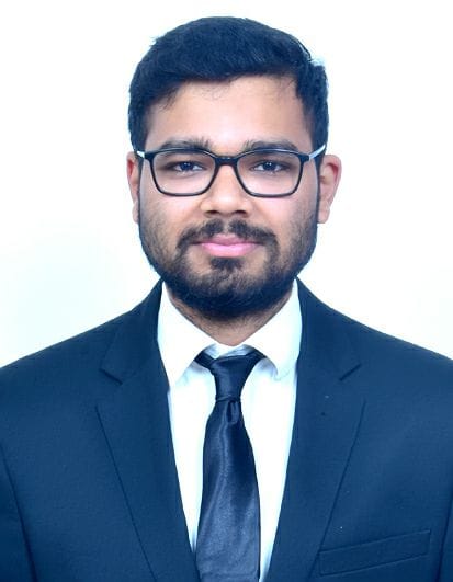 Prajjwal of Champawat district became civil judge in UP.