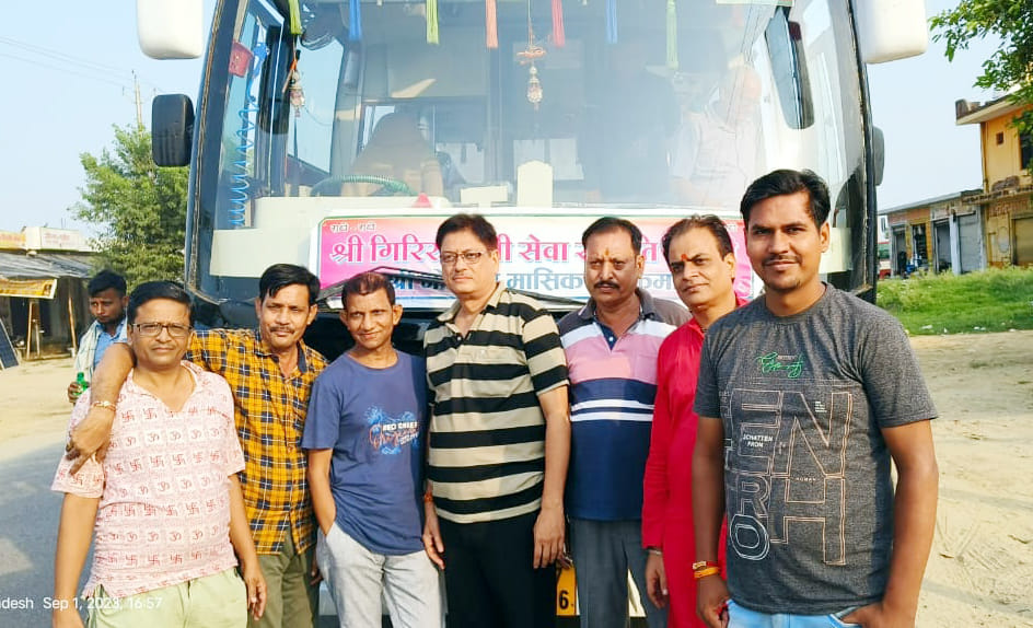 Group of devotees left for Govardhan