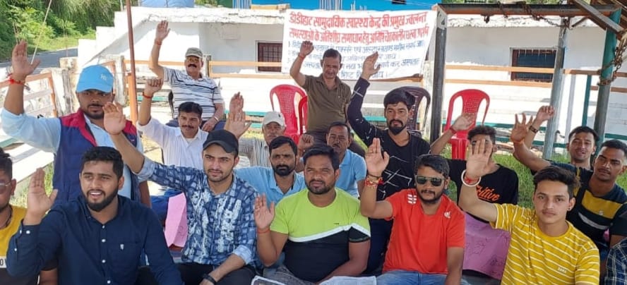 Dr. kundan in CHC gangolihat