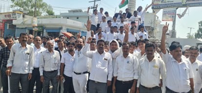 Lawyers took out procession, gave memorandum to SDM