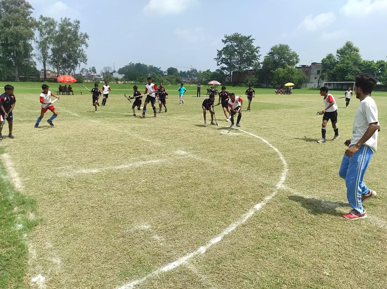 Diuri and Lalorikheda were winners in the district level hockey tournament.
