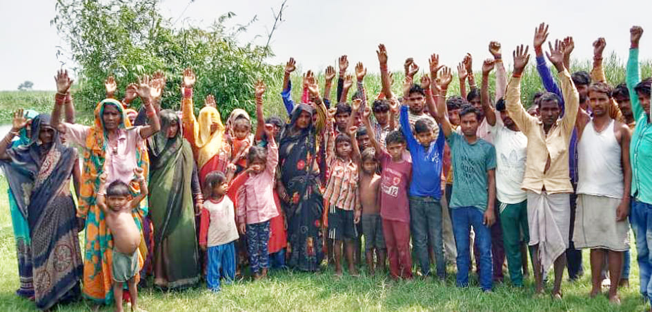 Demonstration of villagers... no road no vote