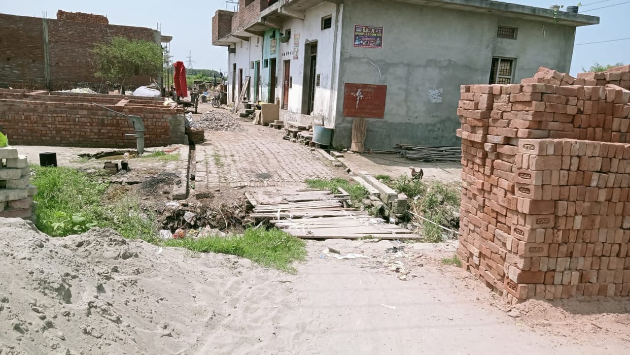 For eight years, people are craving for electricity and water in Pansarian
