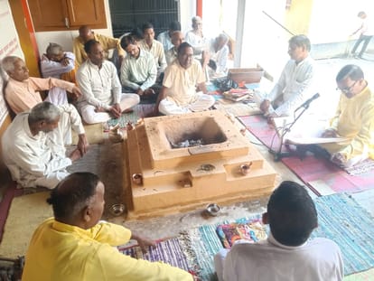 Havan removes negative energy and planetary defects