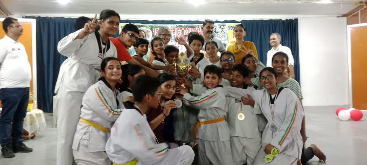 Oman, Dhruv and Preeti Singh and other participants won gold in Wushu.