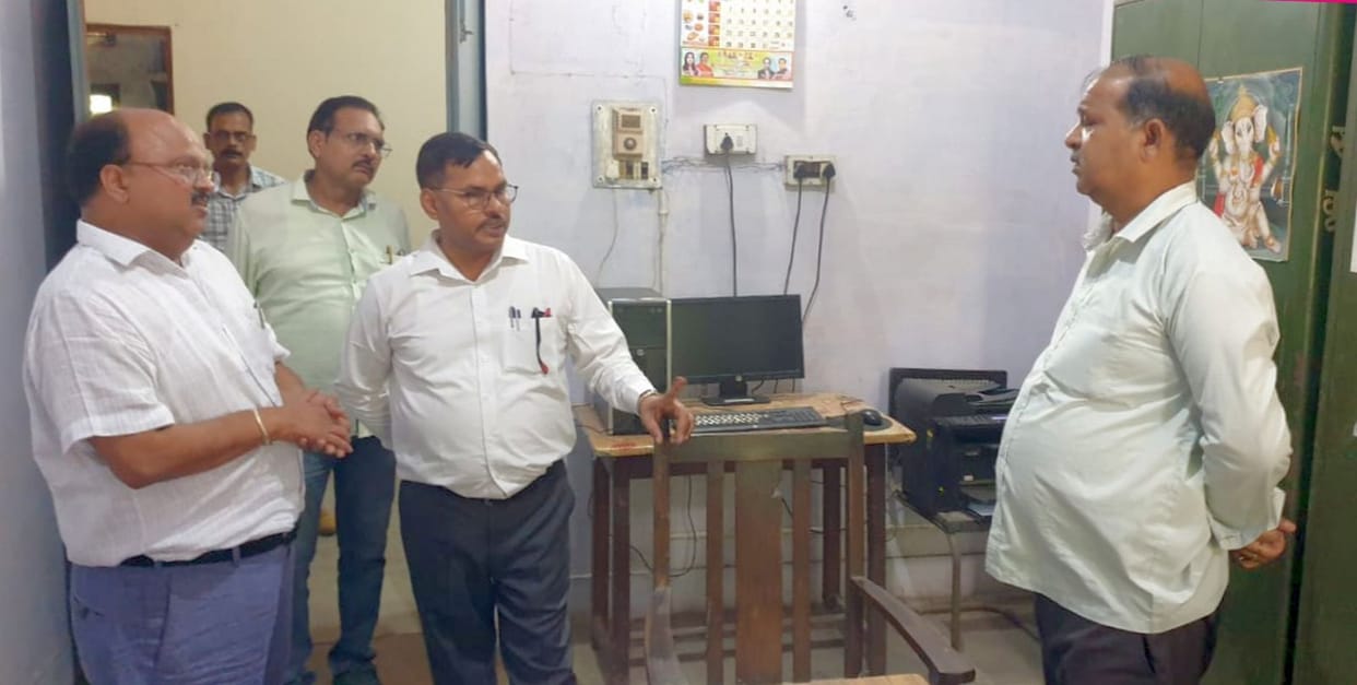 Divisional Deputy Education Director inspected DIOS office